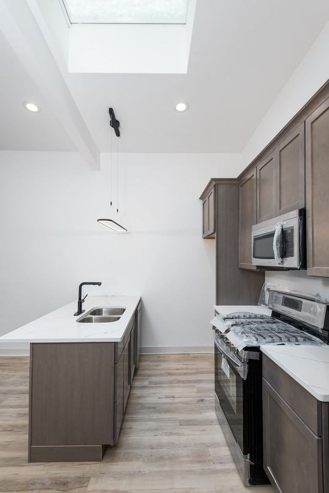 1907 S Blue Island Ave Chicago IL 60608 - Photo 7 of 32