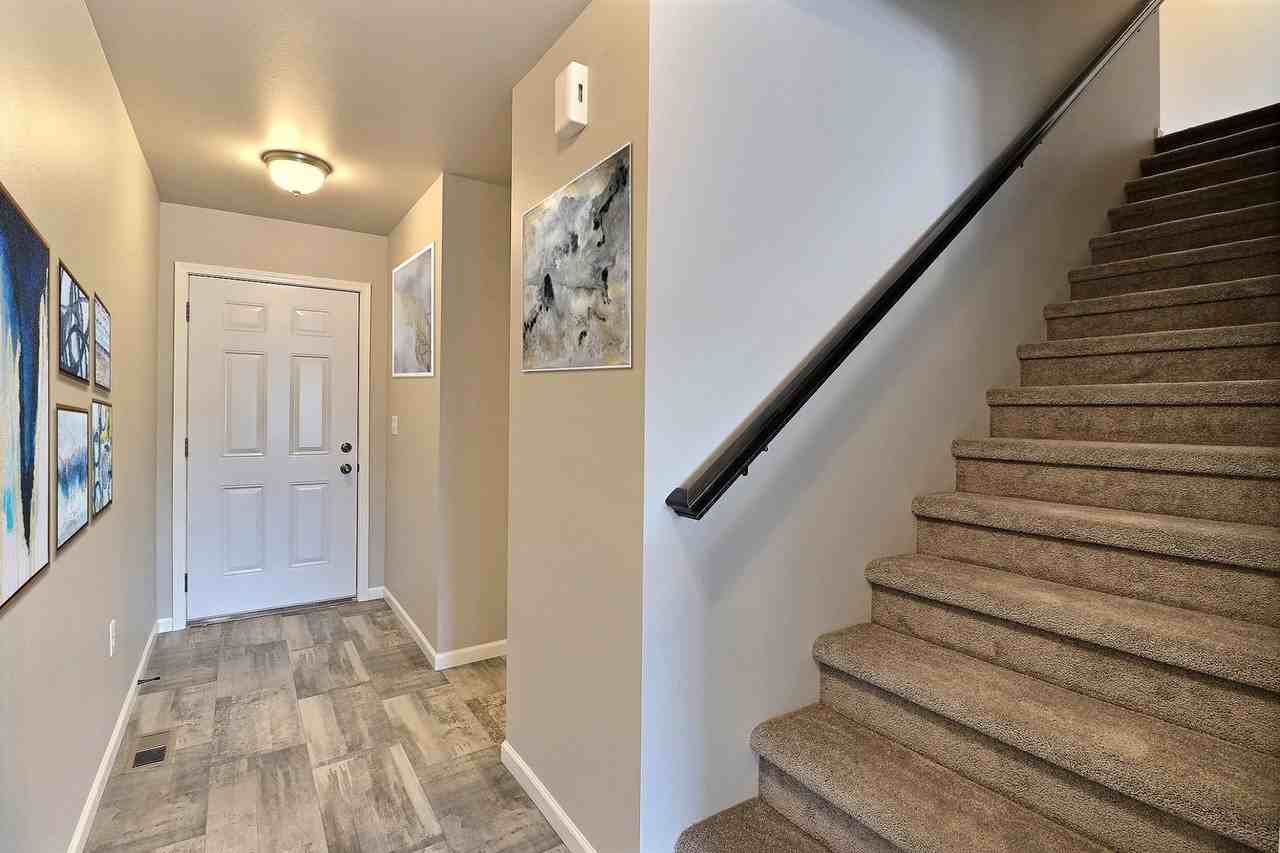 4412 Serenity Ct - Photo 2 of 8