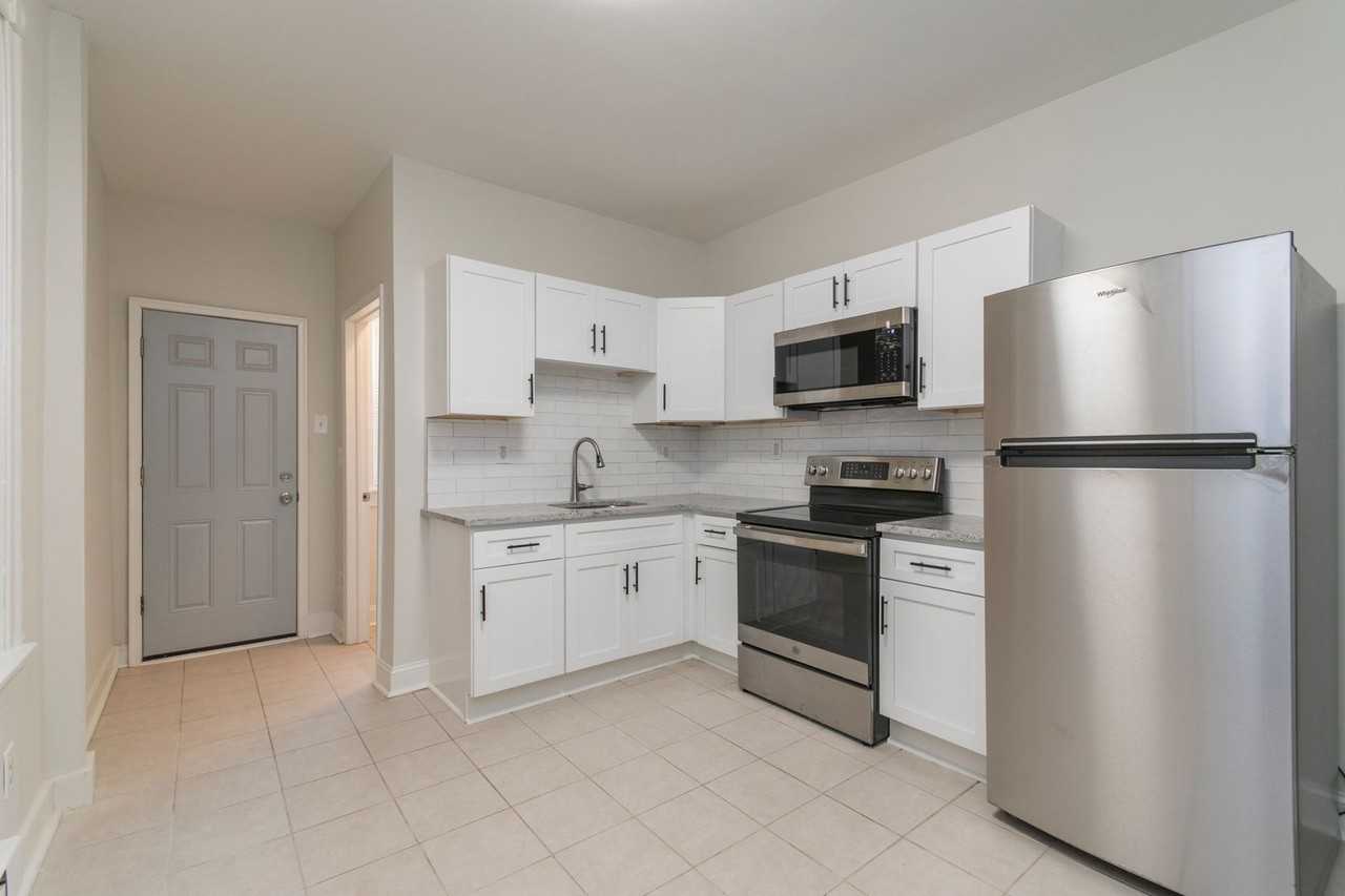 725 W Luzerne St - Photo 6 of 24