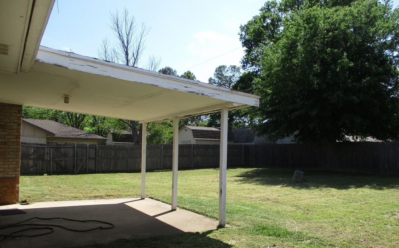 3625 Stephenson Dr - Photo 3 of 25