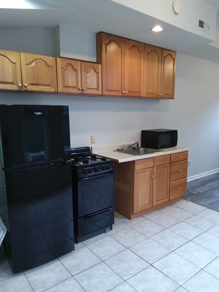 313 Albemarle Street - Photo 5 of 11