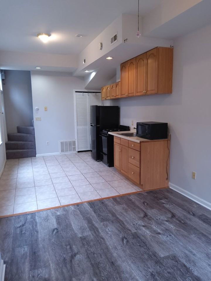 313 Albemarle Street - Photo 6 of 11