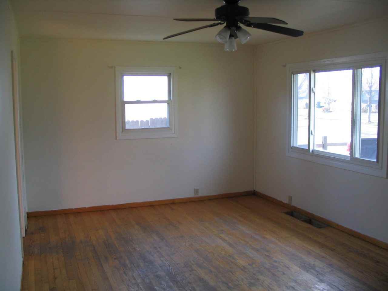 16 S William St - Photo 3 of 17