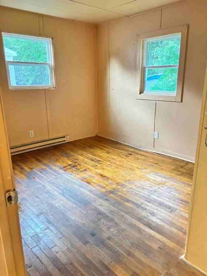 1235 Franklin Ave - Photo 7 of 7