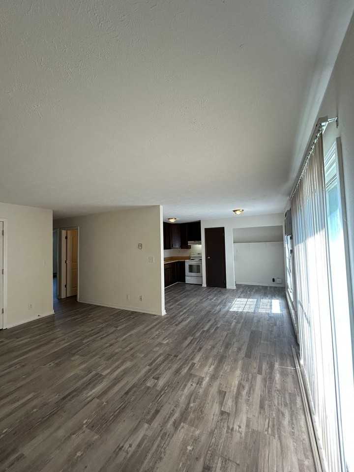 70 Ironwood Court - Photo 6 of 16