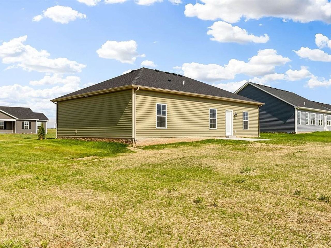 615 St George Way - Photo 2 of 39