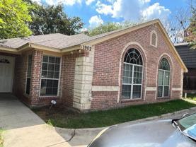 1902 W Sanford Street - Photo 1 of 1