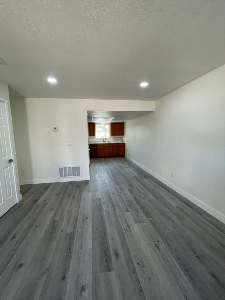 144 E Amador St - Photo 2 of 10