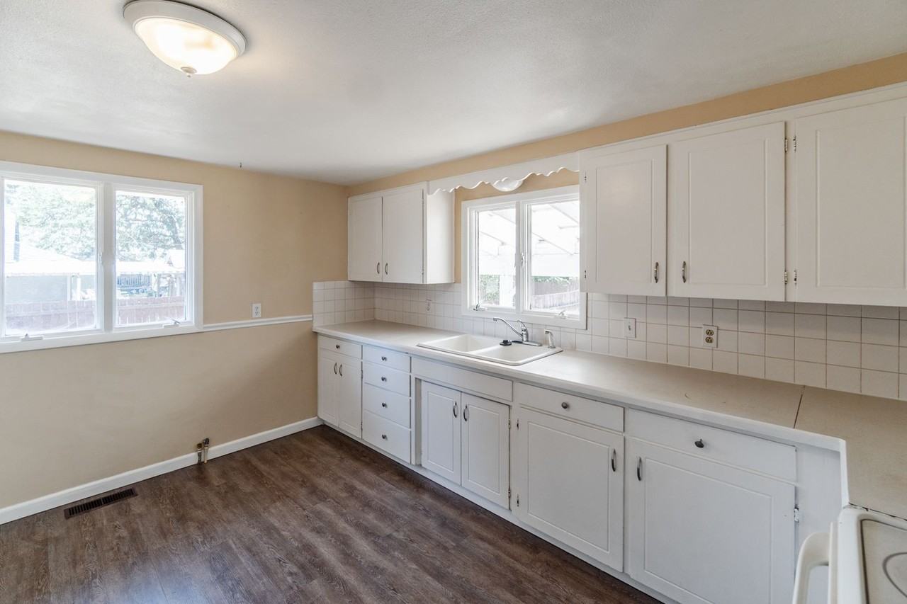 2627 N Martin St - Photo 2 of 22