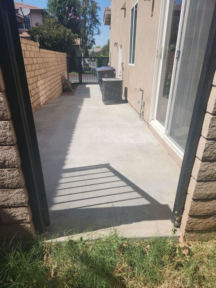 9770 Winterberry Dr - Photo 2 of 18