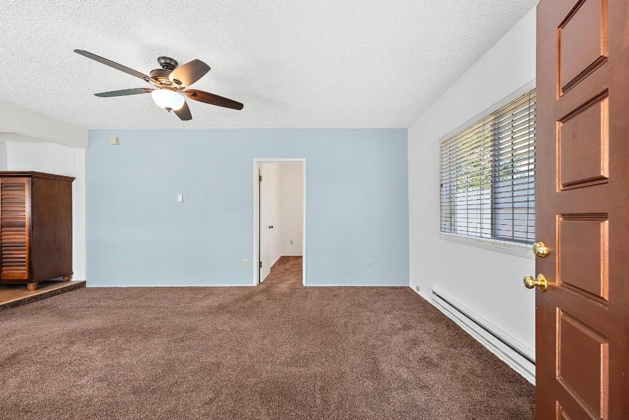 16920 Flume Rd Se - Photo 3 of 32