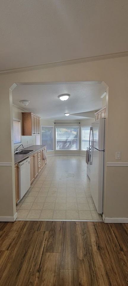 8090 Sawtell Rd - Photo 6 of 16