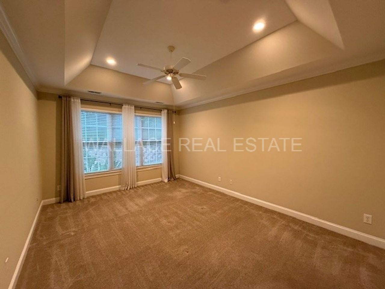 10912 Alvaros Ln - Photo 6 of 13