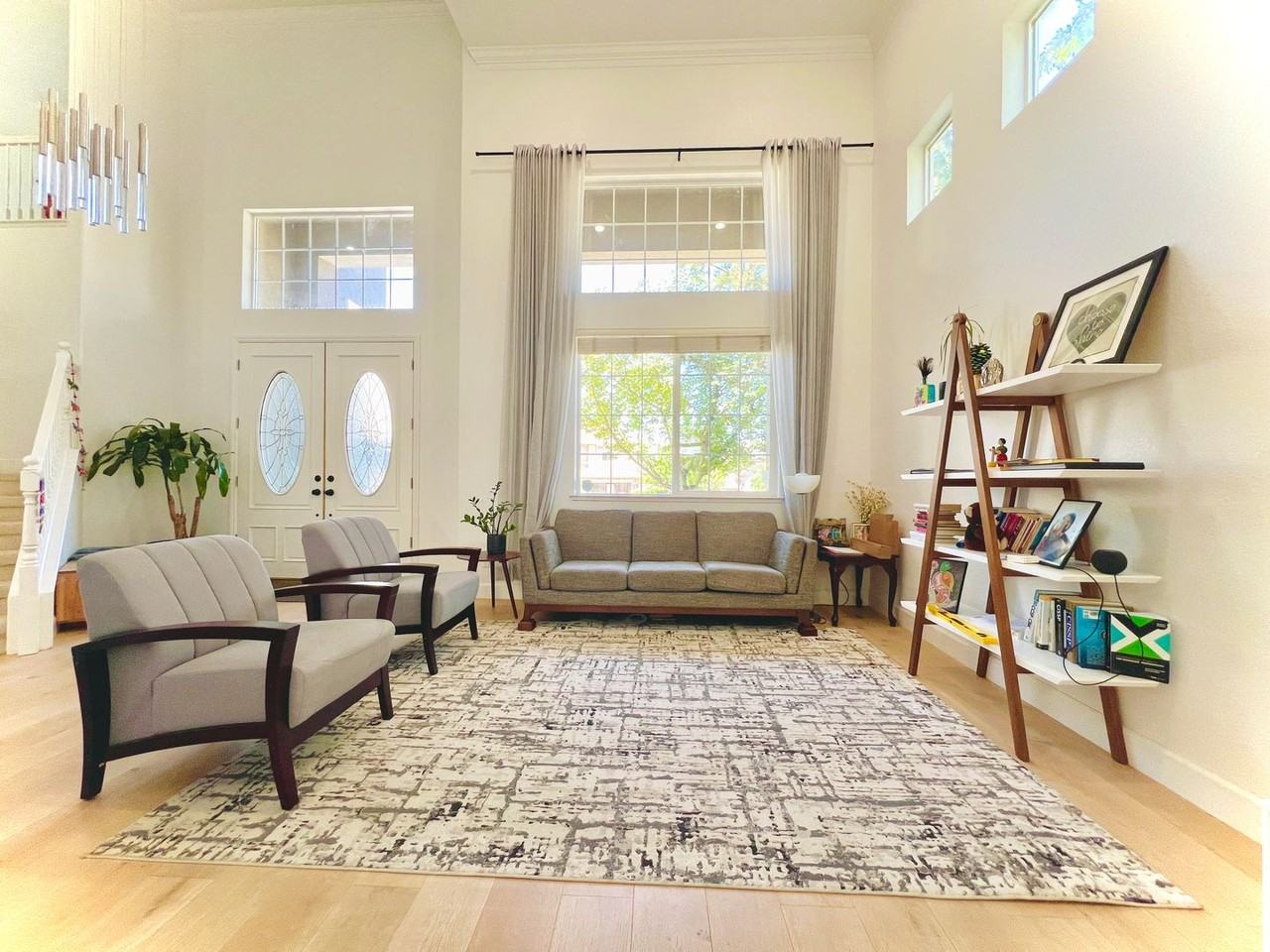 200 Knapp Ct - Photo 3 of 23