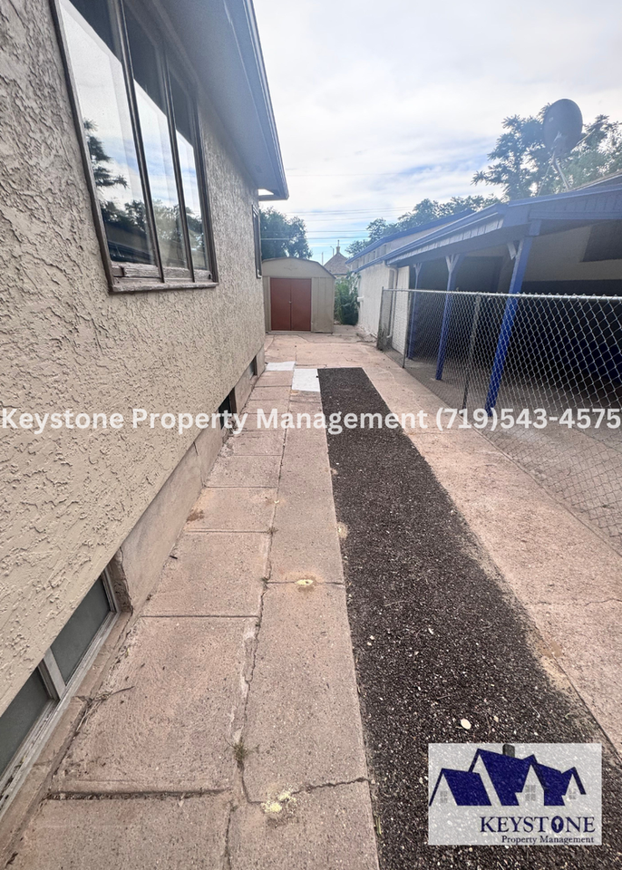 1638 Euclid Ave - Photo 3 of 24