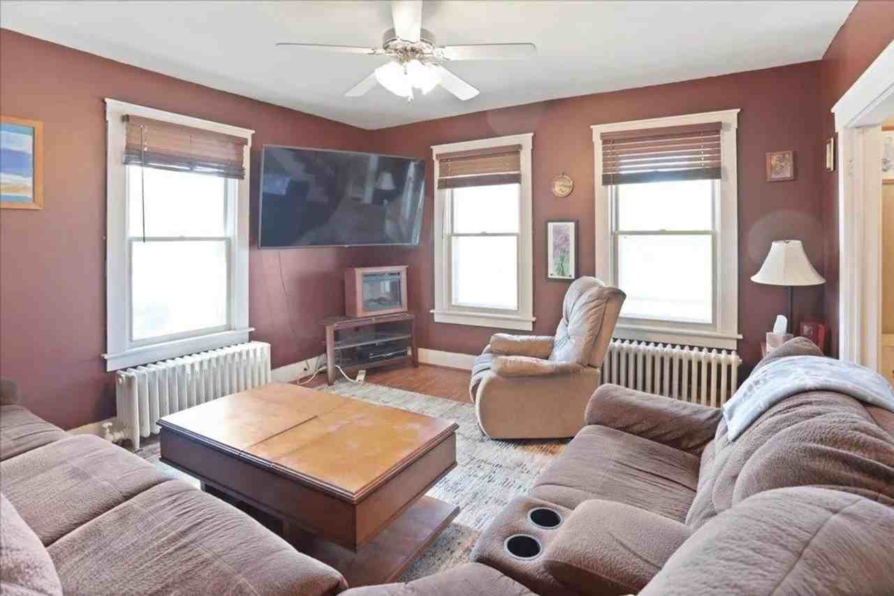 132 South St - Photo 2 of 27