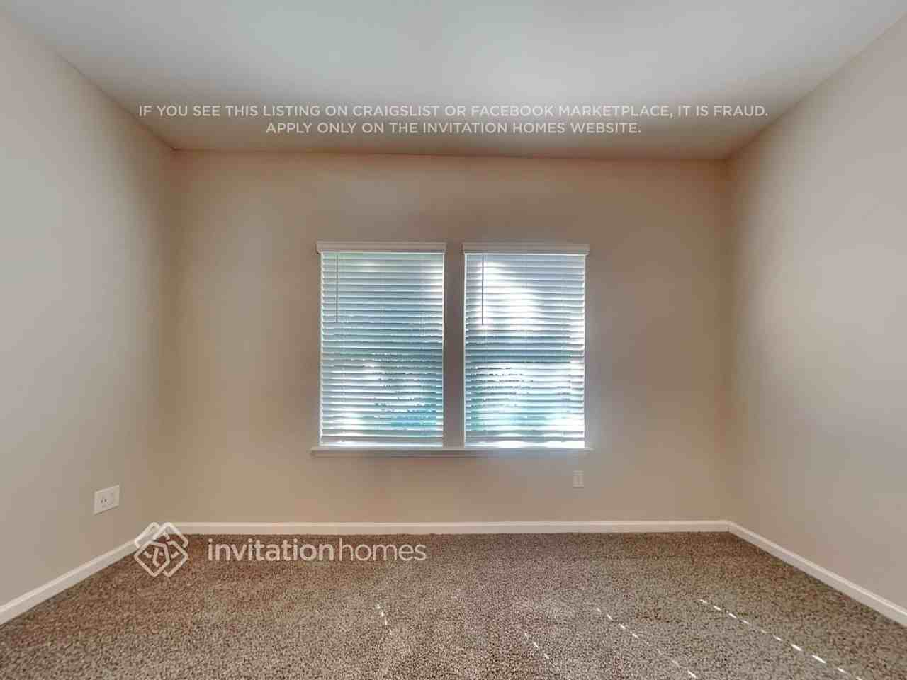 11238 Oyster Creek Rd - Photo 7 of 22