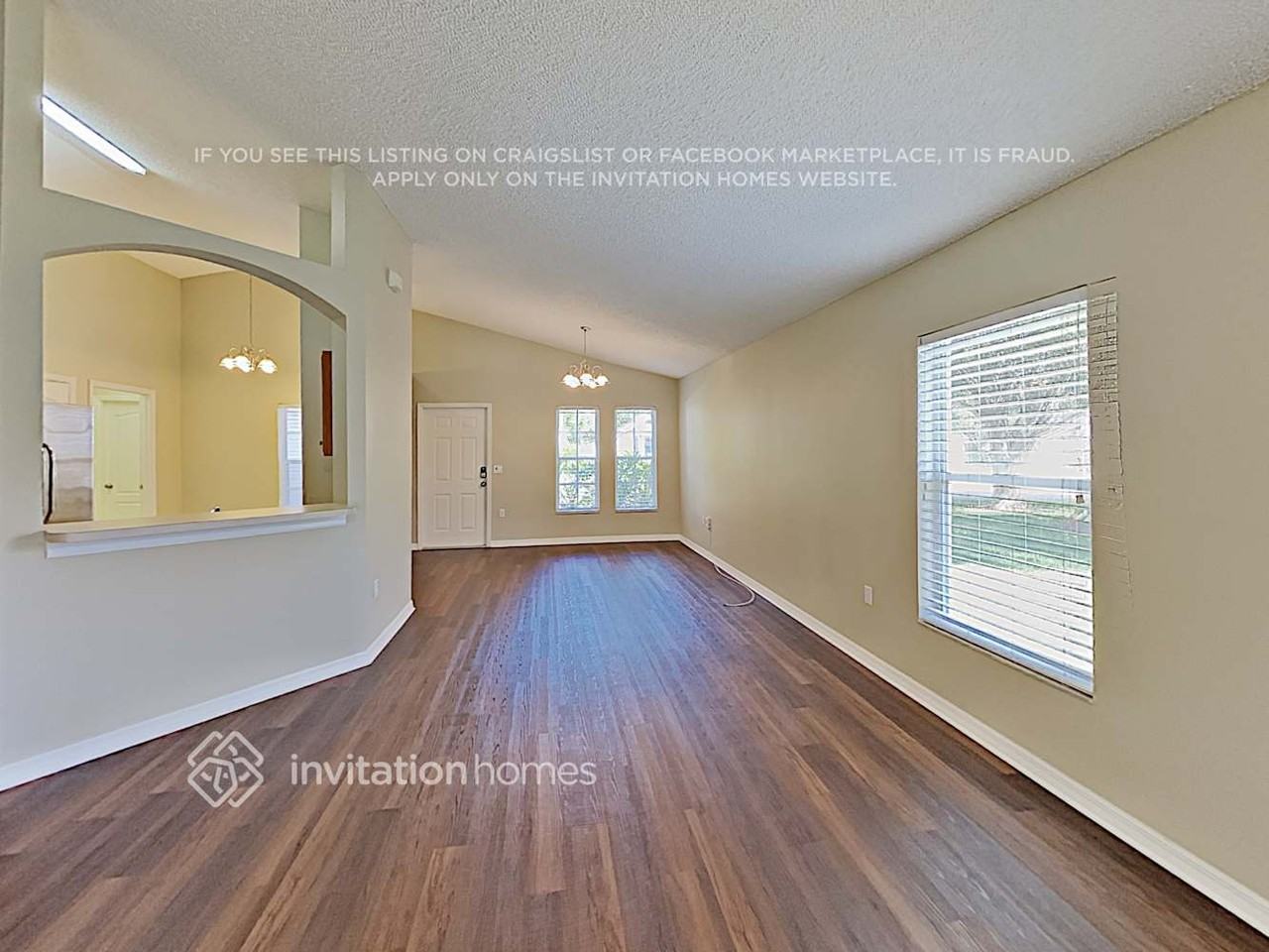 92 Spring Glen Dr - Photo 3 of 16