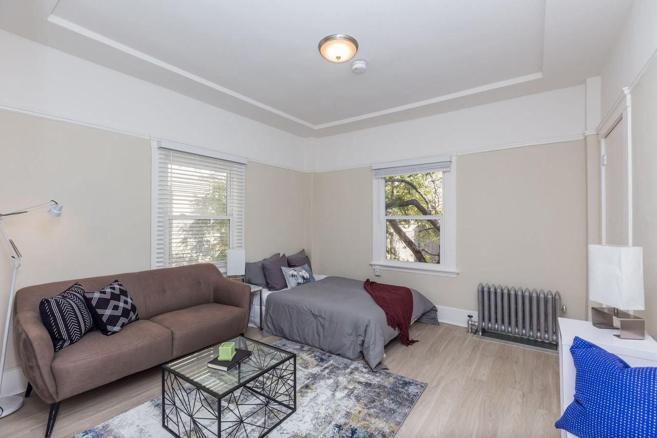 324 Larkin - Photo 4 of 50