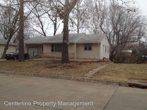 738 Midland Ave - Photo 2 of 8