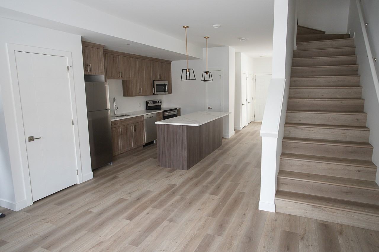 154 Perth Avenue - Photo 3 of 18