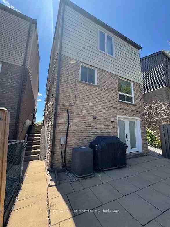 72 Bay Hill Drive - Photo 2 of 10