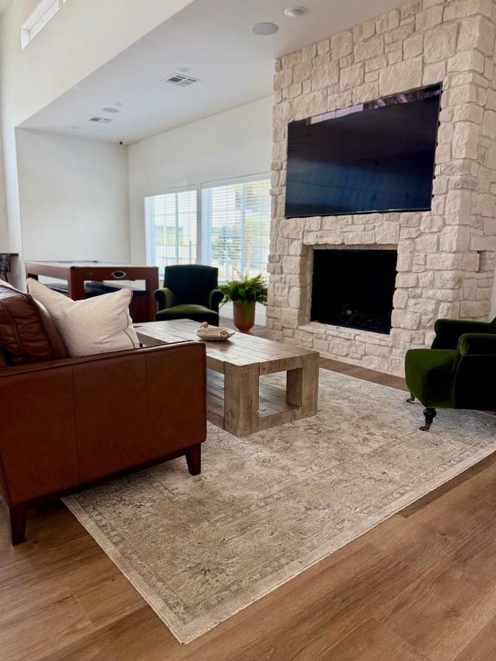 4A - 2076 Millennium Way - Photo 3 of 10