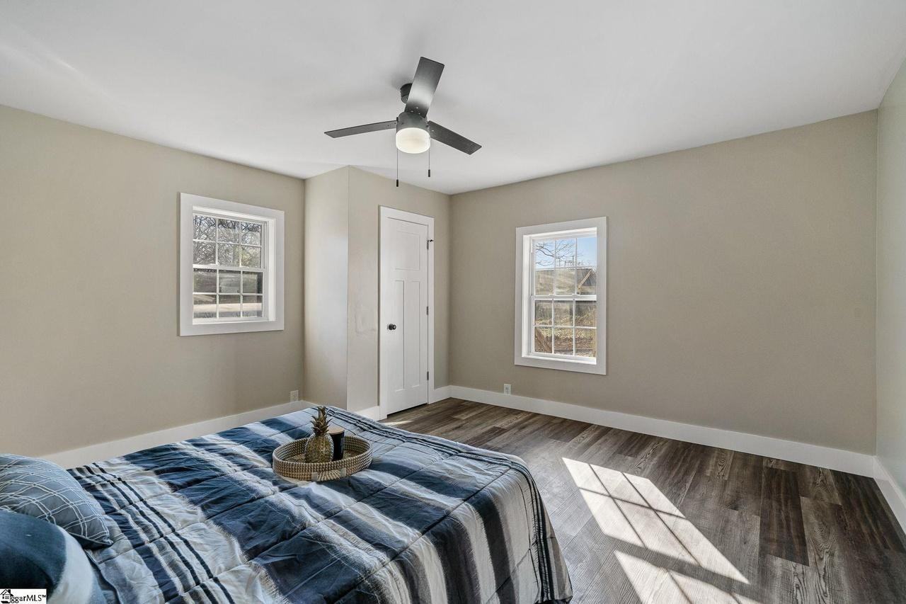 212 E Bearden St - Photo 2 of 11
