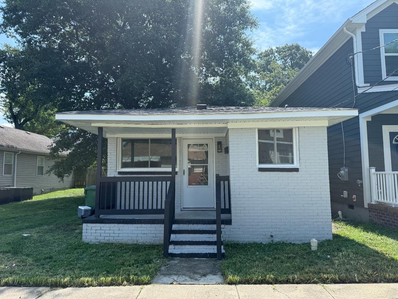 2314 Bolton St - Photo 2 of 16