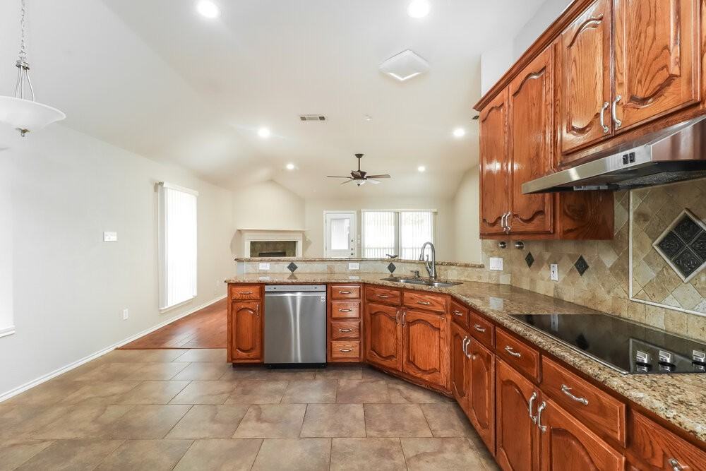 7824 Blossom Dr - Photo 7 of 16