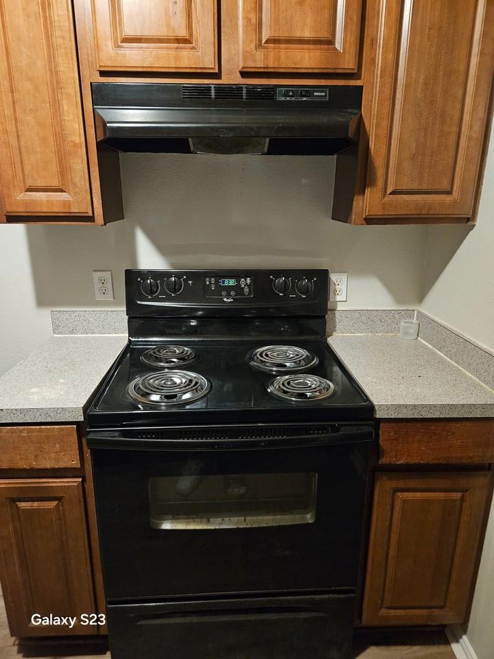 1702 Stalcup Rd - Photo 4 of 18