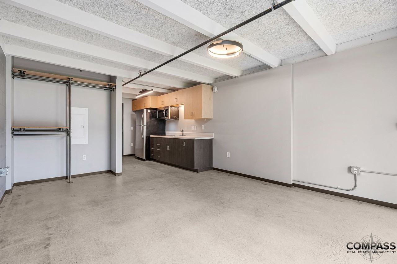 The Howard Apartments - Photo 4 of 50