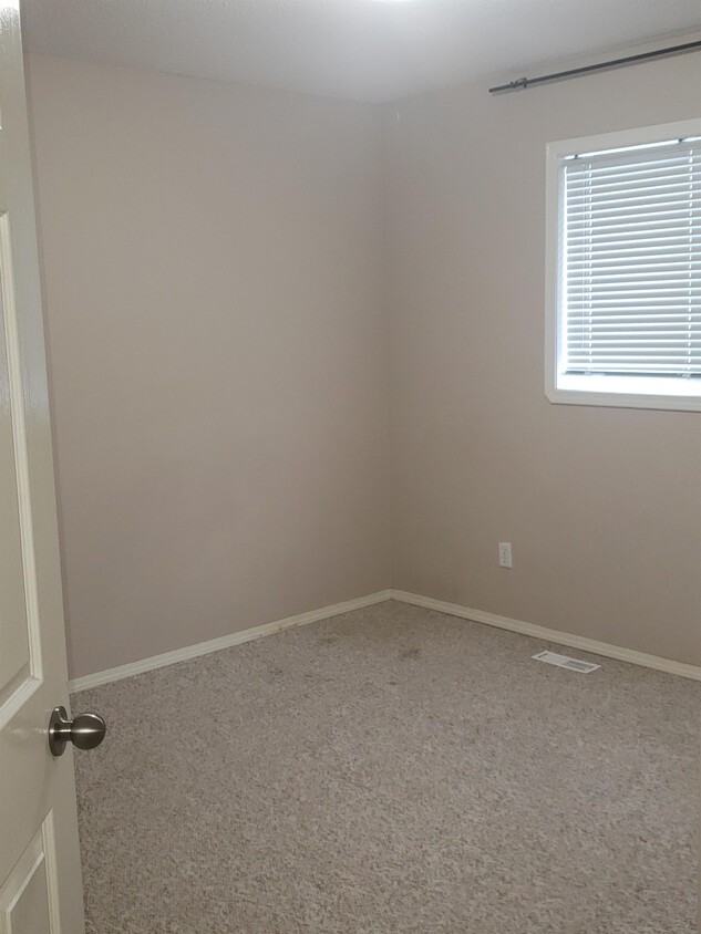 10521 84 Ave #102 - Photo 3 of 8