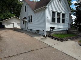 featured image of 417 Waverly Rd