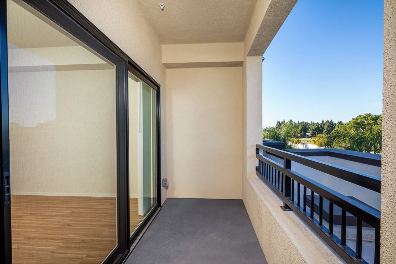 4662 Lincoln Ave. - Photo 7 of 13