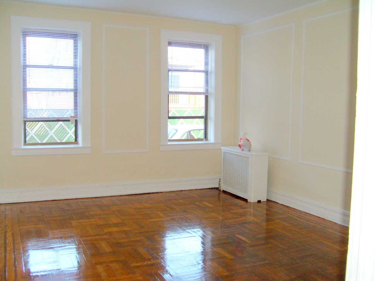 Modern Kit/Bath, Heat/Hot Water Included, Live - Photo 3 of 11