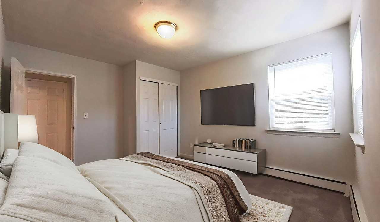 Milton II Apartments - Photo 2 of 8