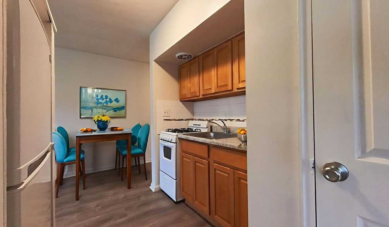 Milton II Apartments - Photo 4 of 8