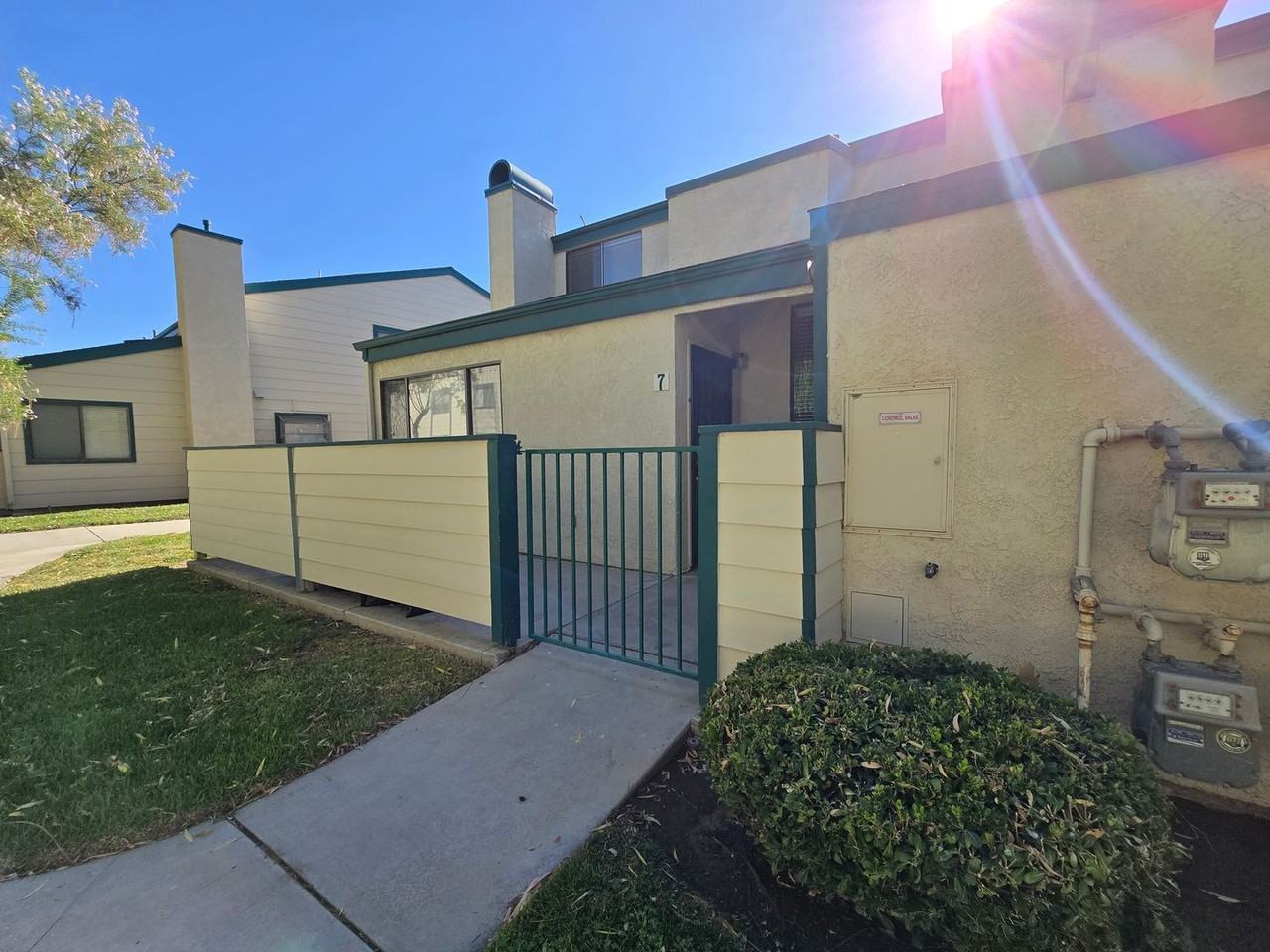 44500 15th Street East #7 - Photo 3 of 20