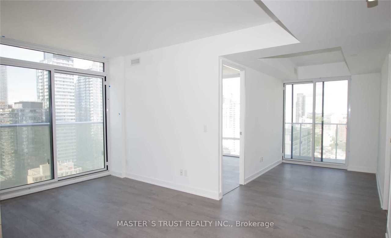 501 Yonge Street - Photo 3 of 7