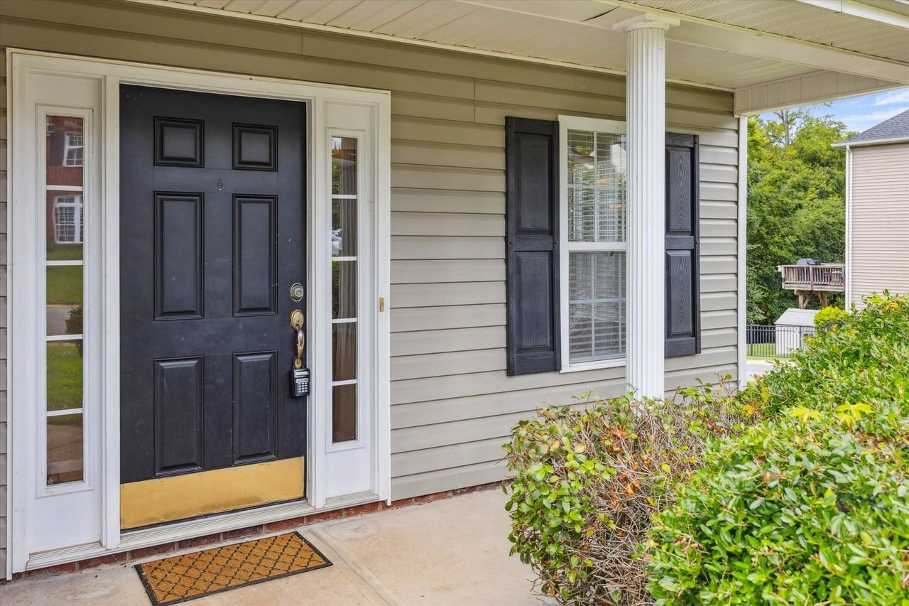 400 Riverfront Pkwy - Photo 2 of 35