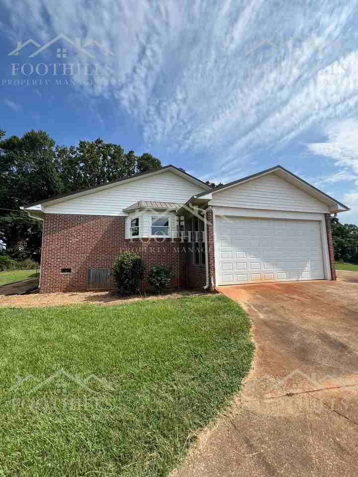 300 Bill Mouchet Rd - Photo 3 of 34