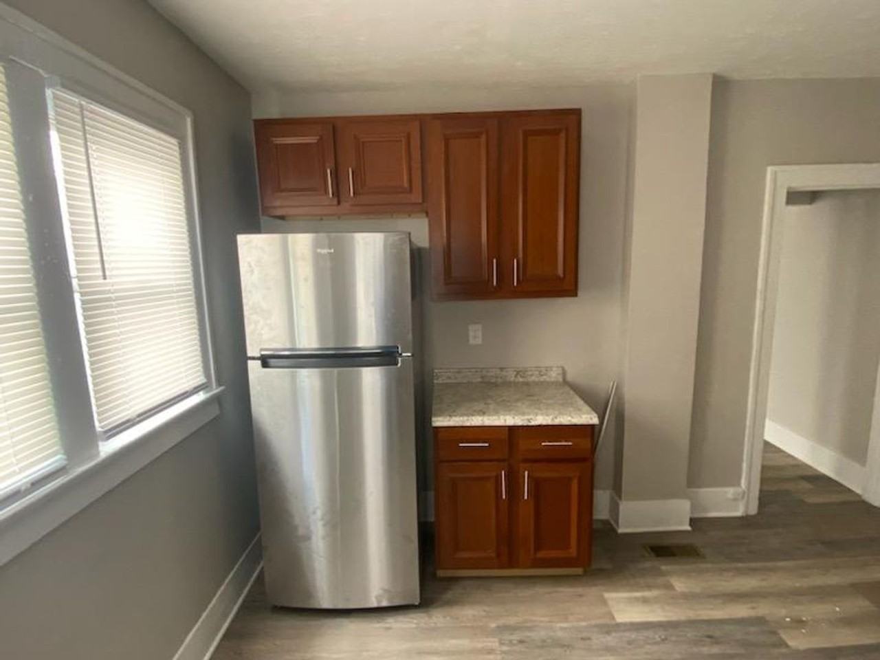 1469 N Grant Ave - Photo 2 of 12