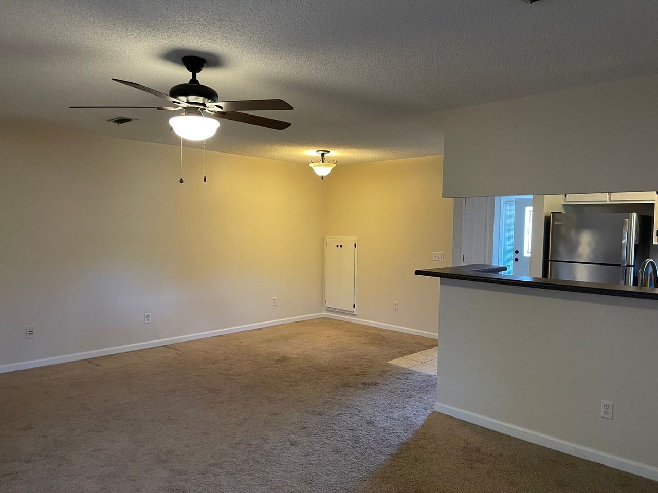 302 Ridgeway Dr - Photo 5 of 21