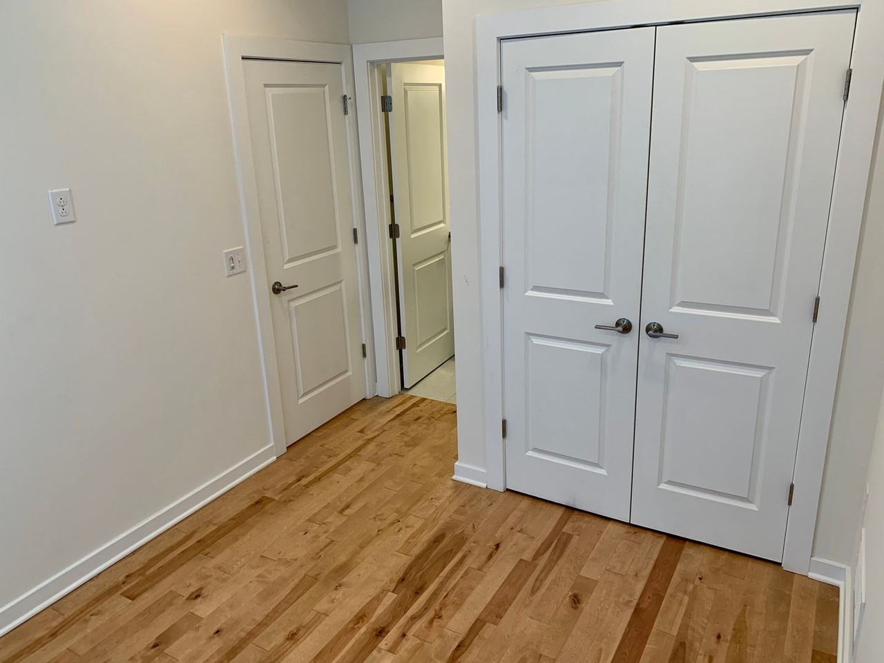 2108 Kensington Walk - Photo 4 of 37