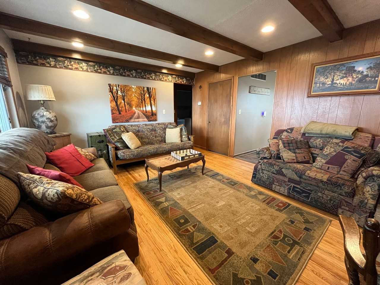 1038 S Lake Dr - Photo 5 of 15
