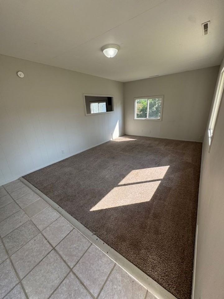 622 Courtney Dr - Photo 3 of 11