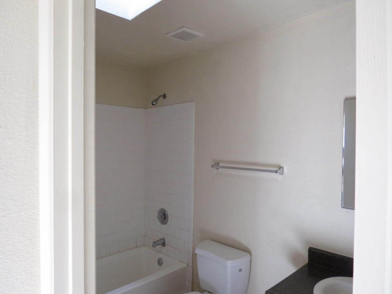 659 W Ramona St - Photo 7 of 13