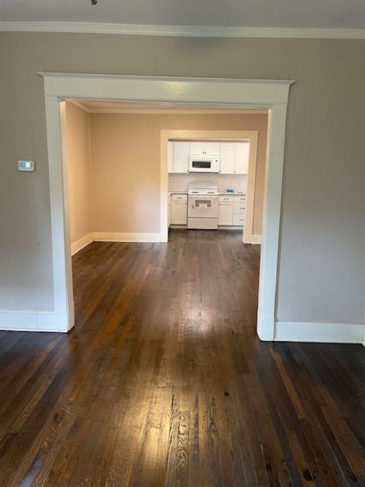 6028 Jackson Ave - Photo 3 of 15