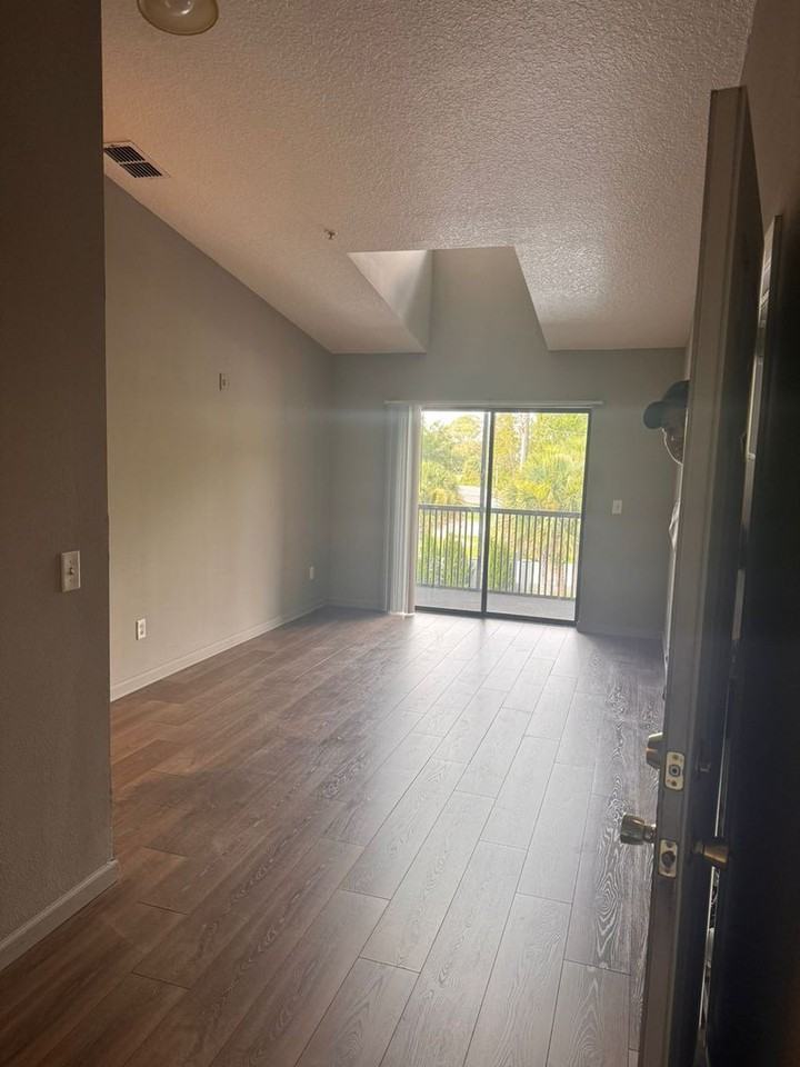 1132 South Pine Ridge Circle #108 - Photo 5 of 27